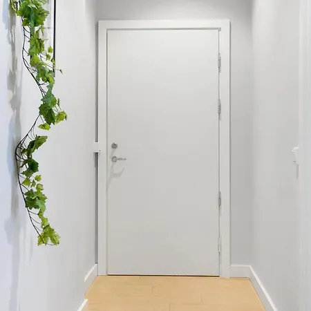 Luxe Royal King Bed Stylish