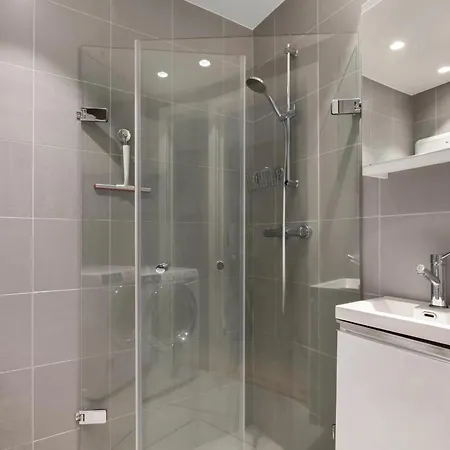 Luxe Royal King Bed Stylish * אוסלו